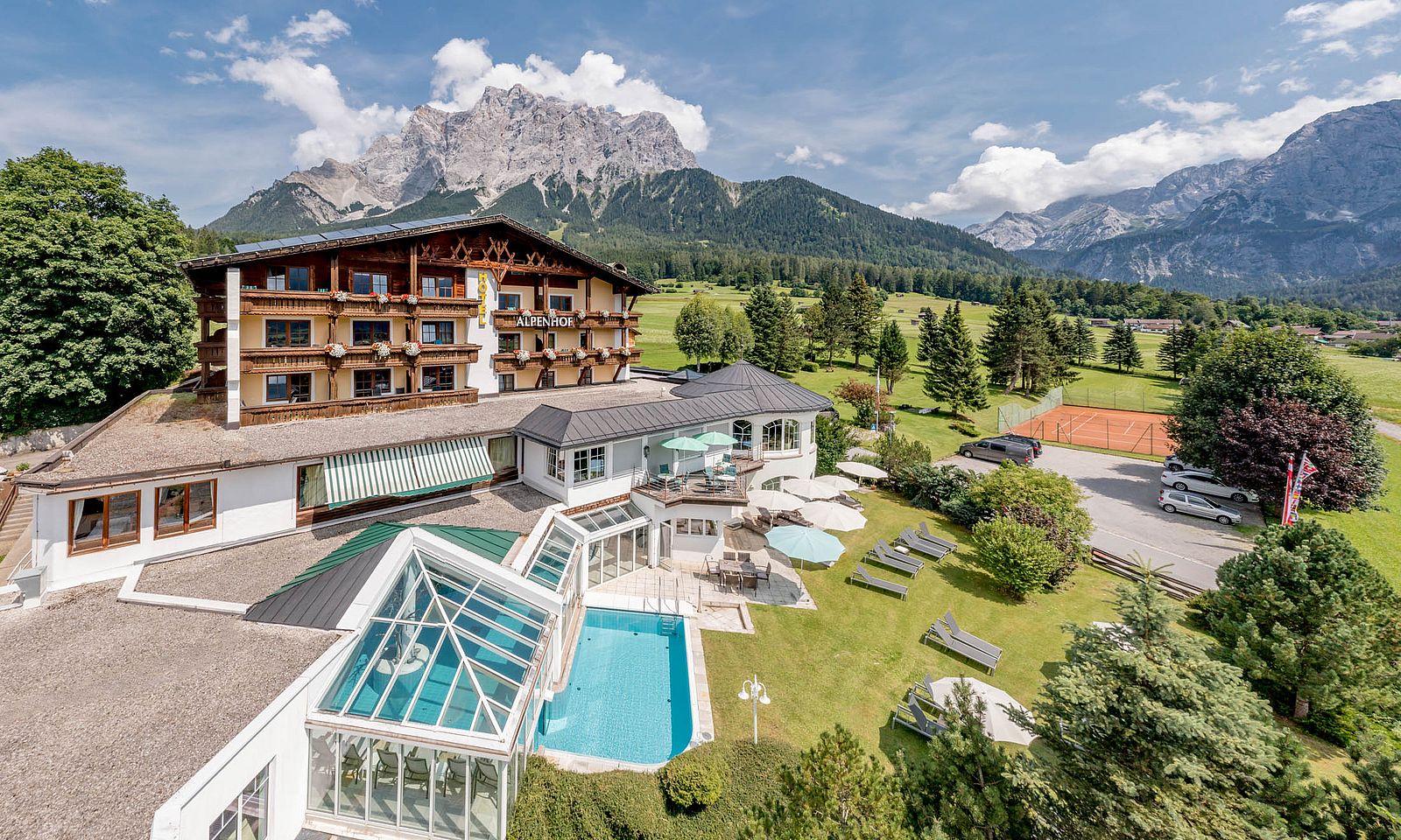 Hotel an der Sonnenseite der Zugspitze